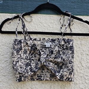 American Eagle black and tan floral smocked gathered bandeau crop top small